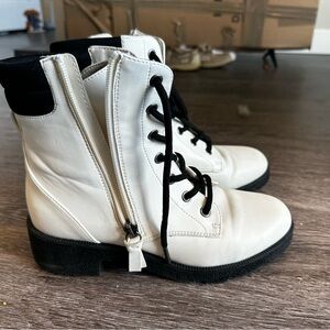 Dr. Scholl’s boots, white, zip up, lace up, Size 7